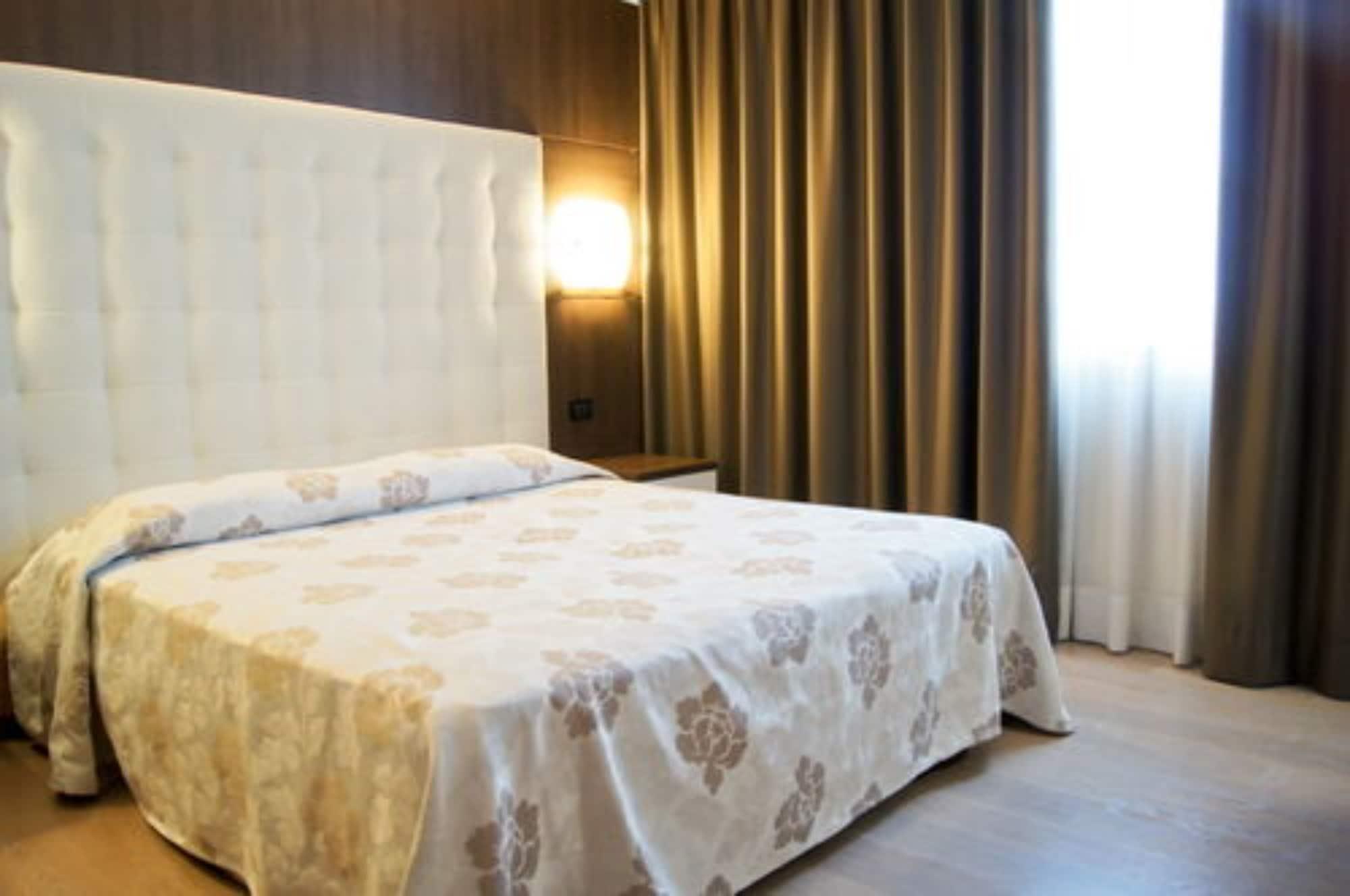 Hotel Victoria فيتشنزا المظهر الخارجي الصورة