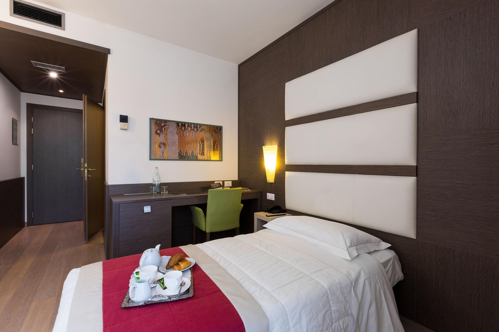 Hotel Victoria فيتشنزا المظهر الخارجي الصورة