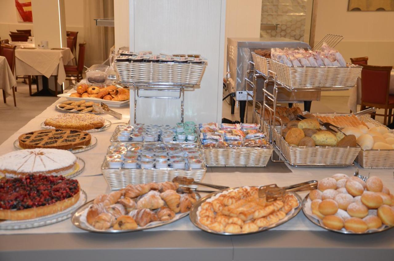 Hotel Victoria فيتشنزا الغرفة الصورة